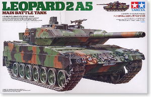 Tamiya 35242 1/35 Leopard 2A5 Main Battle Tank